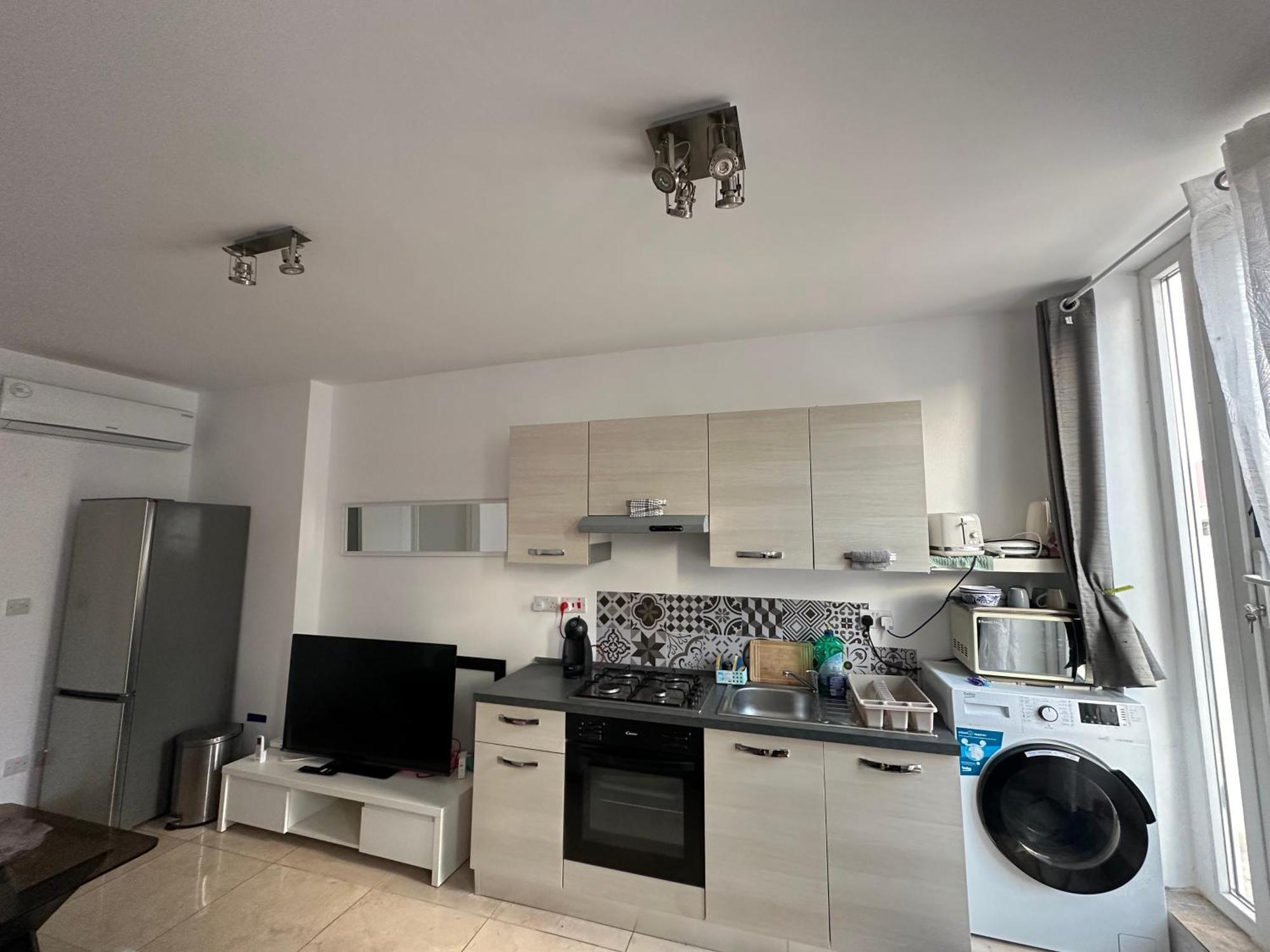 One Bedroom Appartment With Terrace In スリーマ エクステリア 写真
